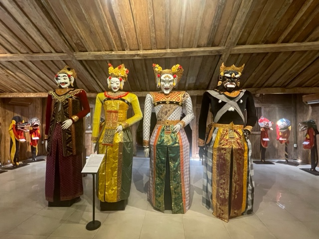 Puppet museum and Barong
